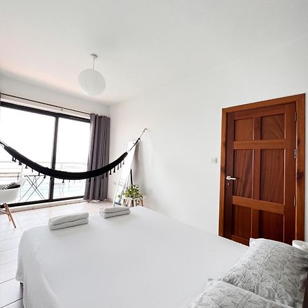 F8 1 Seaview Room, Living And Bathroom Shared , Stjulians Saint Julian's Exterior photo