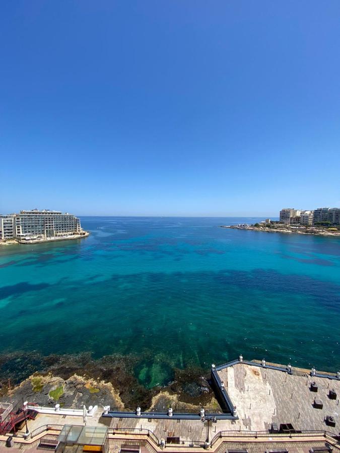 F8 1 Seaview Room, Living And Bathroom Shared , Stjulians Saint Julian's Exterior photo